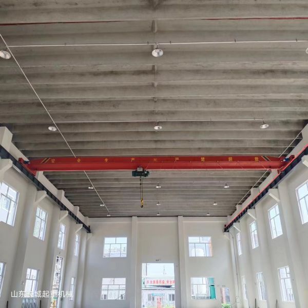 山東長城起重機生產單雙梁起重機各種規格起重機